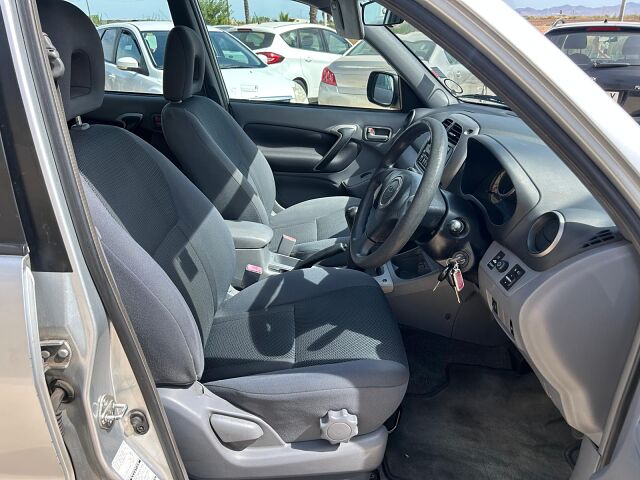 TOYOTA RAV 4 GX 2.0 VVTI 4X4 UK PLATED RHD IN SPAIN 130000 MILES SUPERB 2003